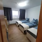 18 - Monteurwohnung Fuer 8 Personen *