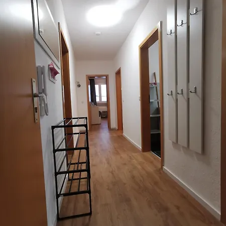 18 - Monteurwohnung Fuer 8 Personen *