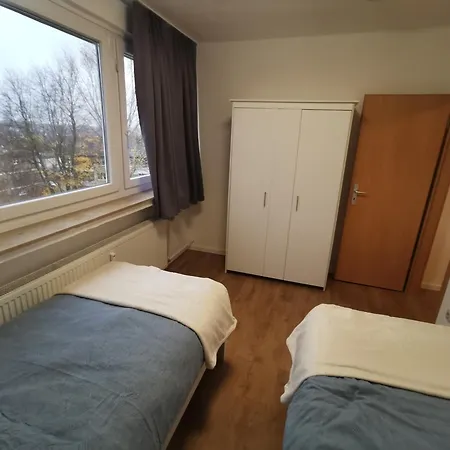 18 - Monteurwohnung Fuer 8 Personen *